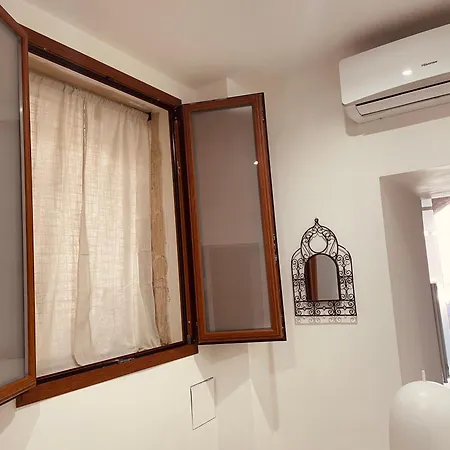 Mimi Maison Vecchia *