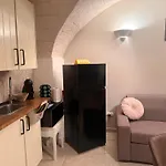 Mimi Maison Vecchia בארי