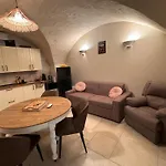 Mimi Maison Vecchia בארי